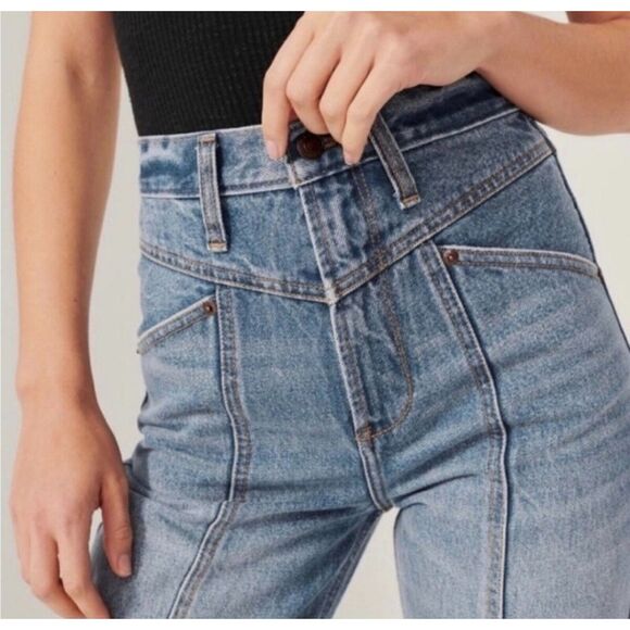 Abercrombie & Fitch High Rise Mom Balloon Seam Light Wash Rigid Denim Jeans 25 - Picture 2 of 9